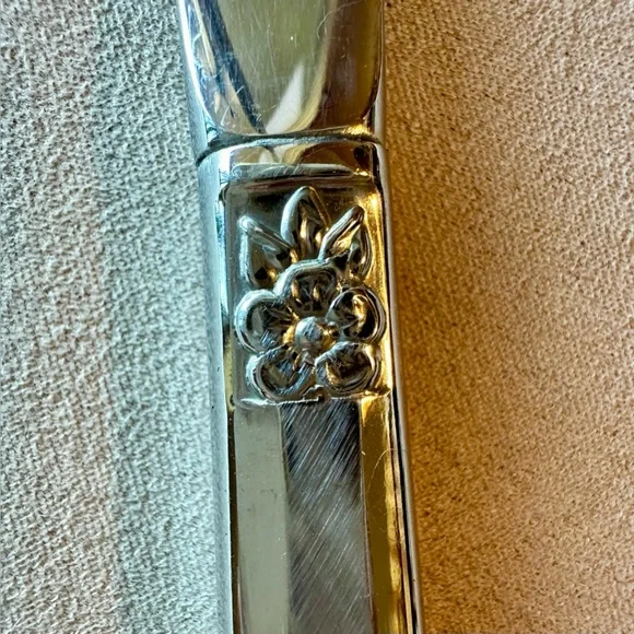 Oneida Ltd. 1881 Rogers Vintage “Melissa” Stainless Flatware 70 Pc.Used Retired - Picture 7 of 15